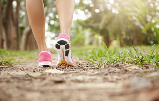 Caminhada ao ar livre contribui para saúde mental