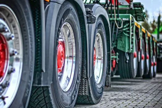 DER vai entregar kits de alimentação e higiene para os caminhoneiros no feriado