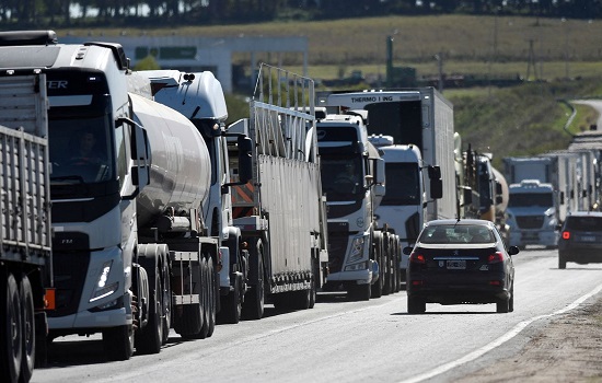 Caminhoneiros já podem fazer autodeclaração para receber benefício