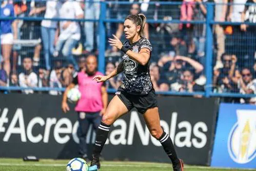 Camisa 10 do Corinthians, Gabi Zanotti faz estreia no Reis e Rainhas do Drible