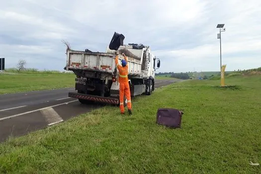 Mais de 20 toneladas de lixo foram recolhidas em um único dia de rodovias paulistas