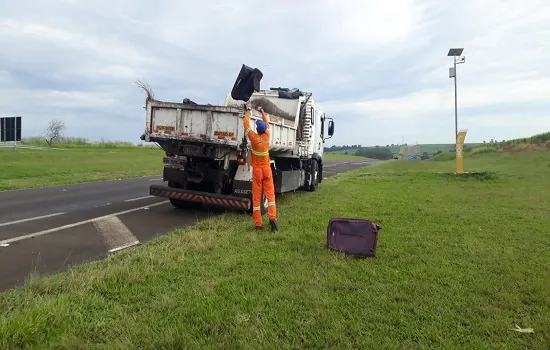 Mais de 20 toneladas de lixo foram recolhidas em um único dia de rodovias paulistas