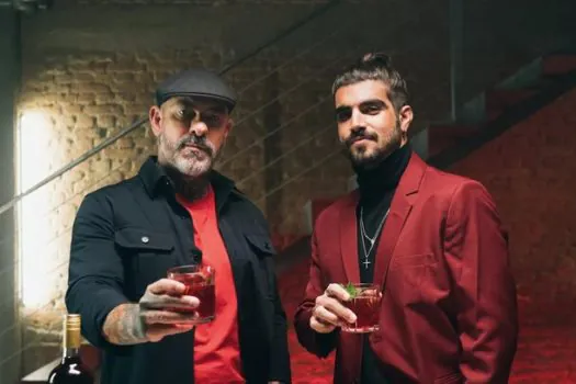 Campari homenageia Milão com o lançamento da nova garrafa icônica inspirada em seu lar