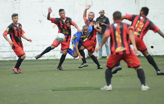 Copa Diadema definiu semifinalistas no feriado