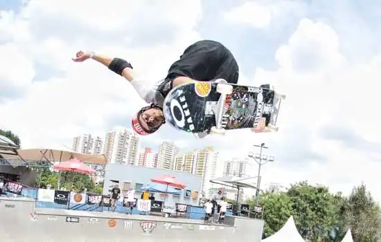 Rony Gomes vence categoria profissional no Skate Vert Battle em São Bernardo