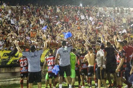 Campinense vence América-RN nos pênaltis e alcança semifinal