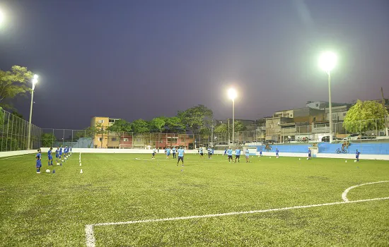 Diadema discute com dirigentes e população como utilizar os campos de futebol