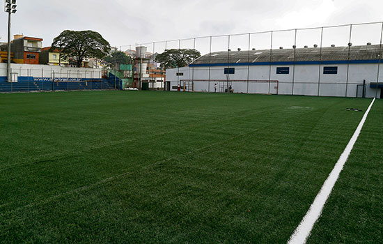 São Caetano inaugura 1º campo de gramado sintético público da cidade