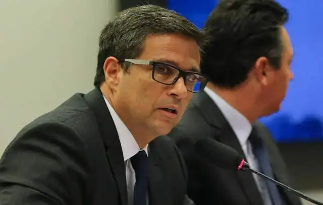 É importante equilibrar fiscal com social