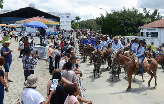 Canção Nova comemora Dia dos Pais com Cavalgada e Kairós Sertanejo