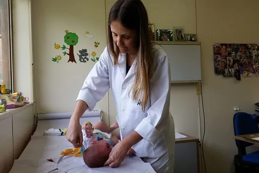 Médica alerta para o diagnóstico precoce para combater câncer infantil