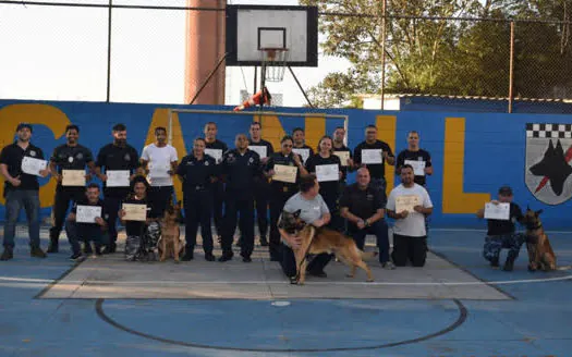 Profissionais do Canil da GCM participam de curso de técnicas de adestramento