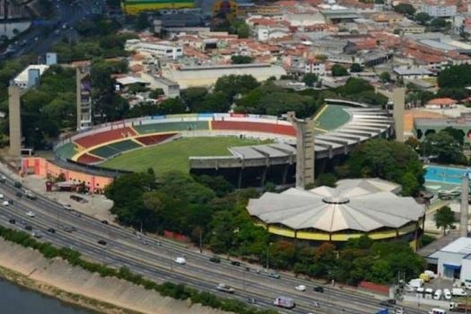 Santos estuda parceria com a Portuguesa para mandar jogos no estádio do Canindé