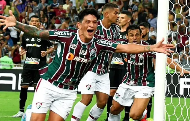 Cano exalta estilo de Diniz e crescimento no Fluminense: ‘Saí da zona de conforto’