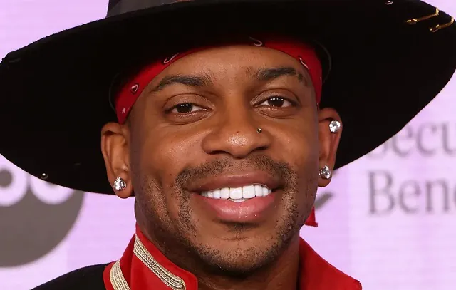 Cantor country Jimmie Allen é acusado de estuprar sua ex-empresária