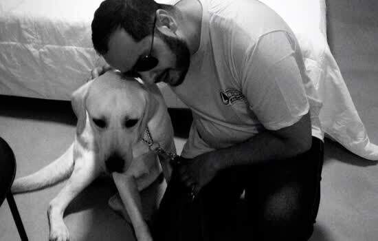 Instituto Magnus entrega seis cães-guia a pessoas com deficiência visual