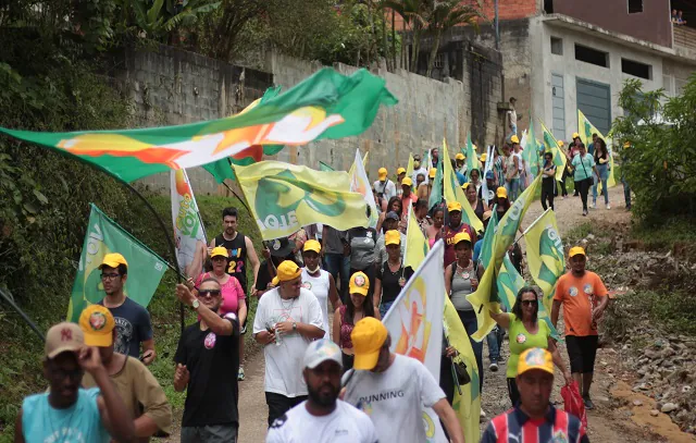 Campanha de Guto Volpi fez três caminhadas neste sábado_x000D_