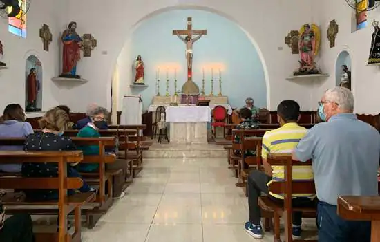 Capela Santa Cruz de Ribeirão Pires foi reaberta neste domingo