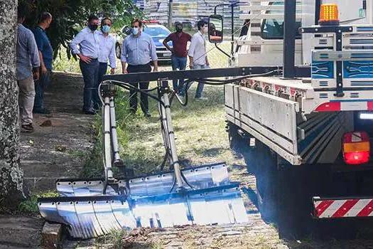 Prefeitura de São Bernardo inova e implanta projeto piloto de capinação elétrica