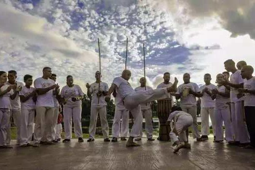 Dia do Capoeirista é celebrado na estação Tatuapé do Metrô com Roda de Capoeira