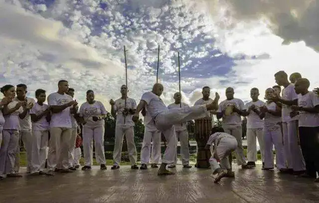 Estação Palmeiras-Barra Funda da CPTM recebe roda de capoeira na quinta-feira