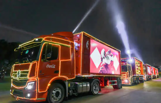 São Paulo recebe Caravanas Iluminadas de Natal da Coca-Cola FEMSA