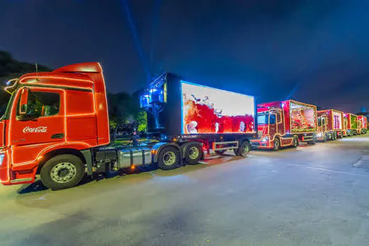 Santo André e São Bernardo recebem Caravanas Iluminadas de Natal da Coca-Cola