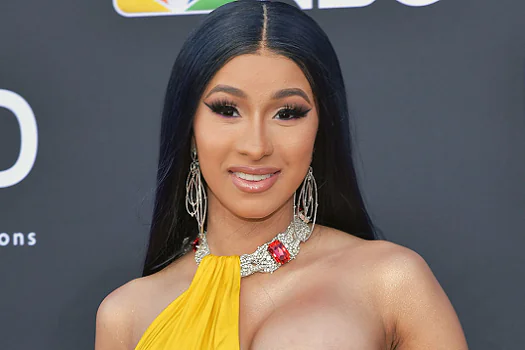 Cardi B é a 1ª rapper feminina a ter quatro músicas com 1 bilhão de streams no Spotify