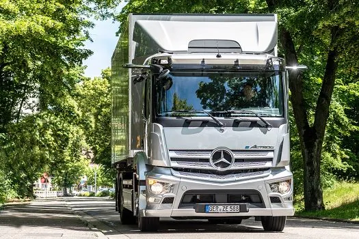 Carga de expectativa – Mercedes lança na Alemanha caminhão pesado elétrico