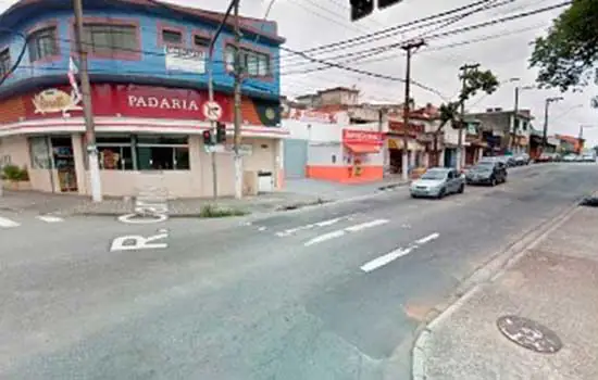 Serviços na rede de esgoto interditam rua Carijós neste domingo (17)