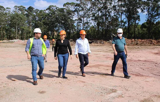 Deputada Carla Morando vistoria obras do Piscinão Jaboticabal