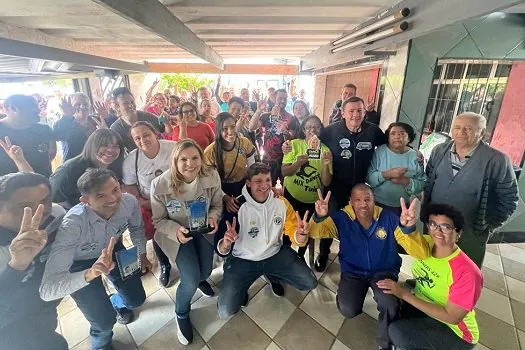 Deputada Carla Morando visita campo do Pérola Futebol Clube no bairro Assunção