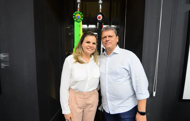 Carla Morando realiza a 1ª audiência com Tarcísio de Freitas e traz resultado efetivo