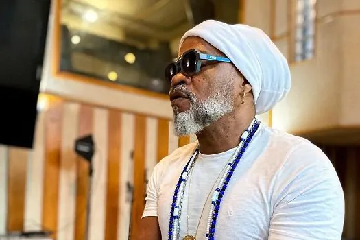 Carlinhos Brown completa 60 anos