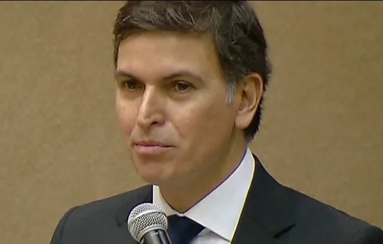 Inquérito Moro contra Bolsonaro: delegado da PF dá nova versão sobre indicação