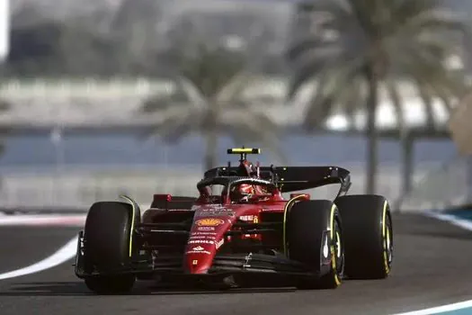 Em testes da F-1 com brasileiros na pista, Sainz é o mais rápido em Abu Dhabi