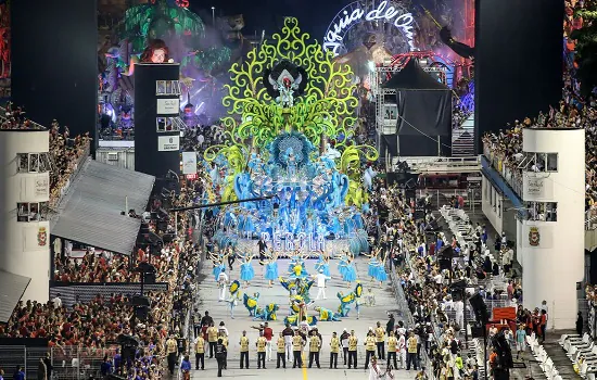 São Paulo monta operação de transporte para o Sambódromo