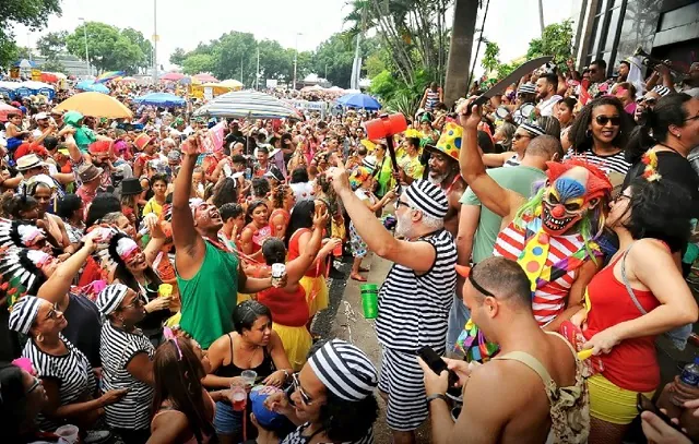 Carnaval pode provocar alta de casos de covid