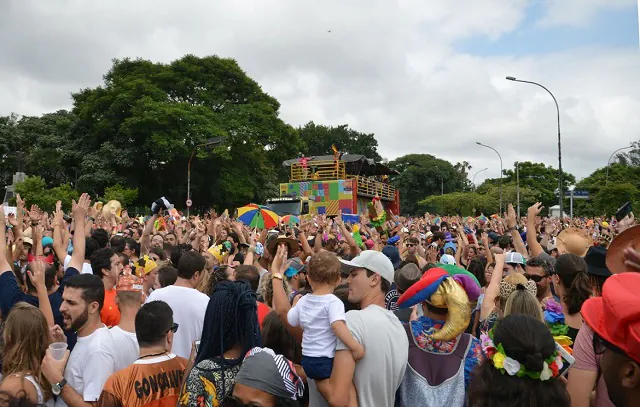 Carnaval de rua de SP tem mais de 180 desfiles neste fim de semana