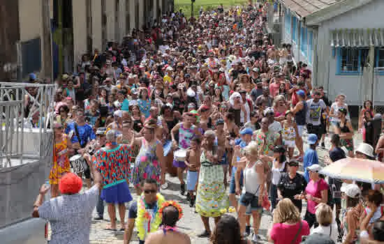 Carnaval em Paranapiacaba é festival de alegria e … Bruacas?