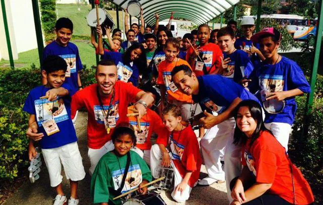 Crianças percussionistas são destaque em blocos de carnaval de rua