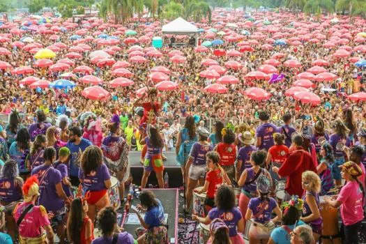 Dia de São Sebastião é comemorado no RJ com desfile de blocos