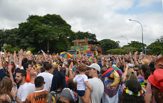 Carnaval de rua de São Paulo terá drones e revista de foliões