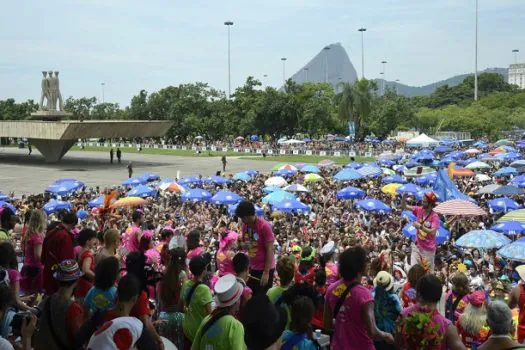 RJ tem 41 blocos de rua nesta segunda-feira de carnaval