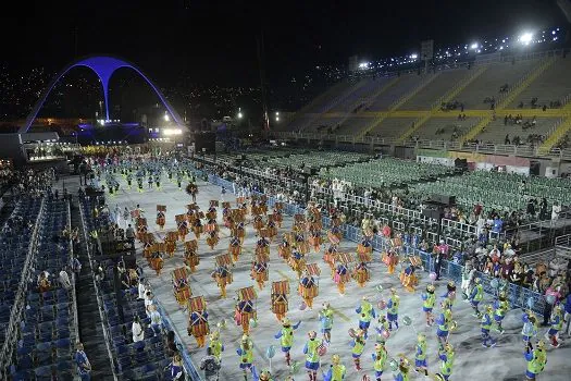 Carnaval renasce no Sambódromo após dois anos de pandemia