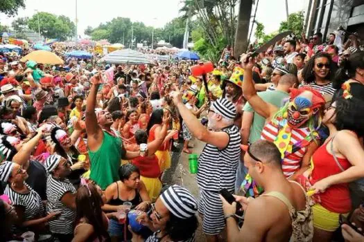 Carnaval: Especialista do Sicoob orienta como se proteger de furtos e golpes financeiros