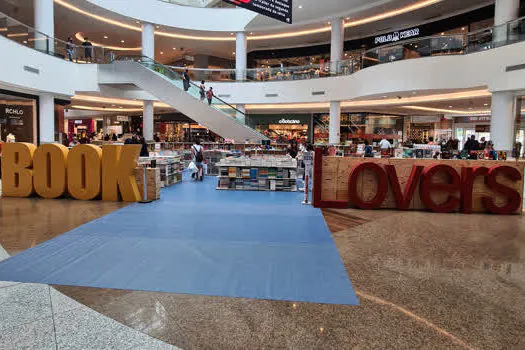 Carnaval com livros no São Bernardo Plaza