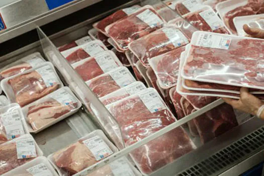 Conab: aumento na produção de carnes deve manter preços baixos