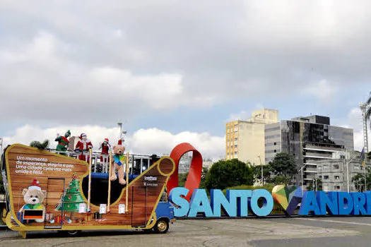 Carreta do Papai Noel começa a circular pelas ruas de Santo André