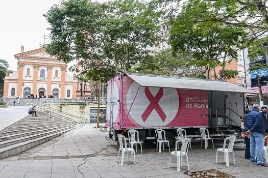 Carreta da Mamografia de São Bernardo realiza atendimentos na Praça da Igreja Matriz